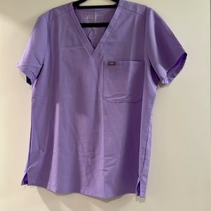 Super Cute Figs Lavender Dew Scrub Set!! Scrub top and Bottom Limited Color!!